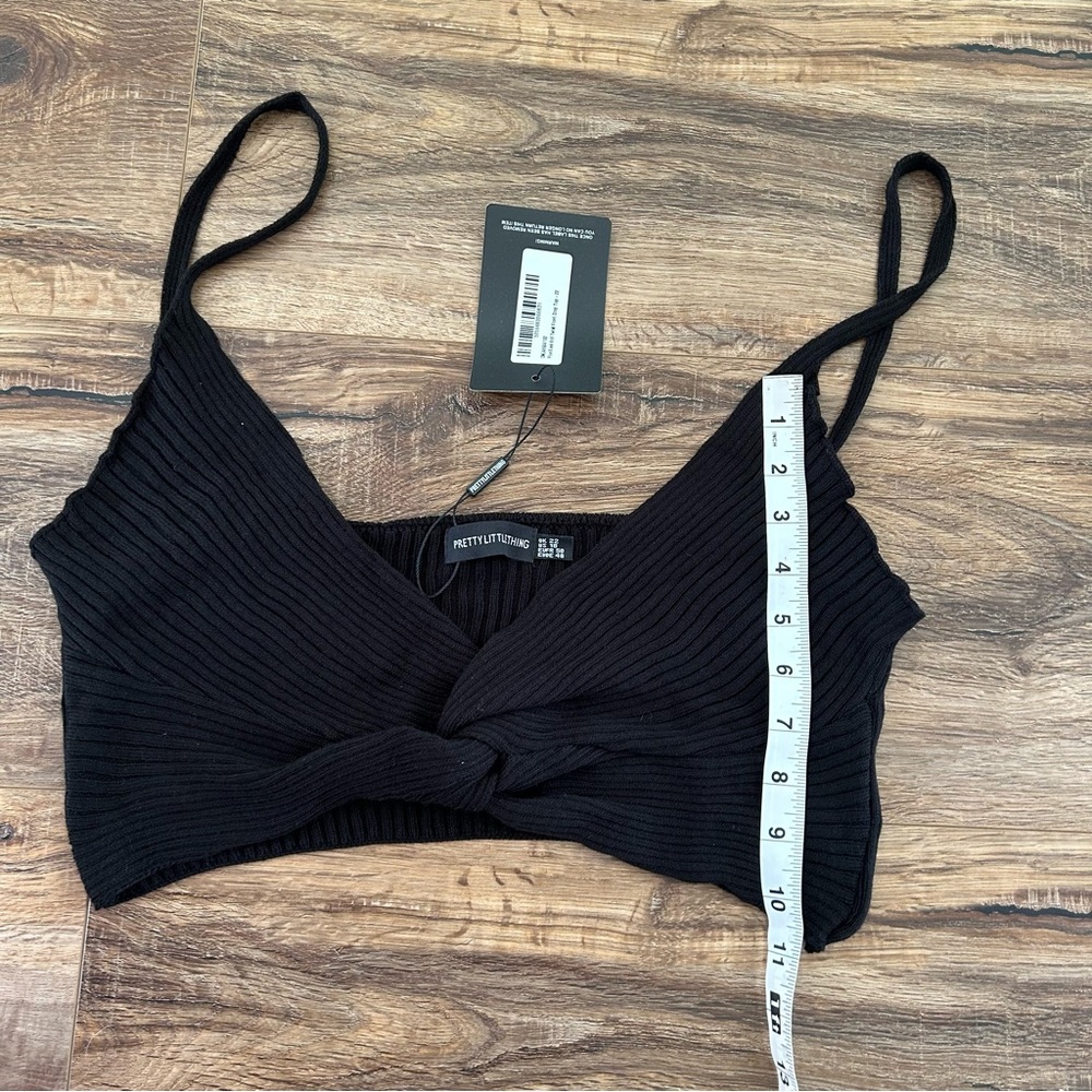 PrettyLittleThing Black Ribbed Crop Top - Picture 8 of 9